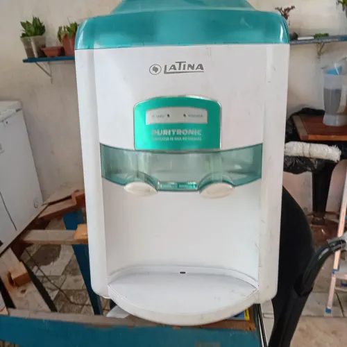 Purificador de agua refrigerado