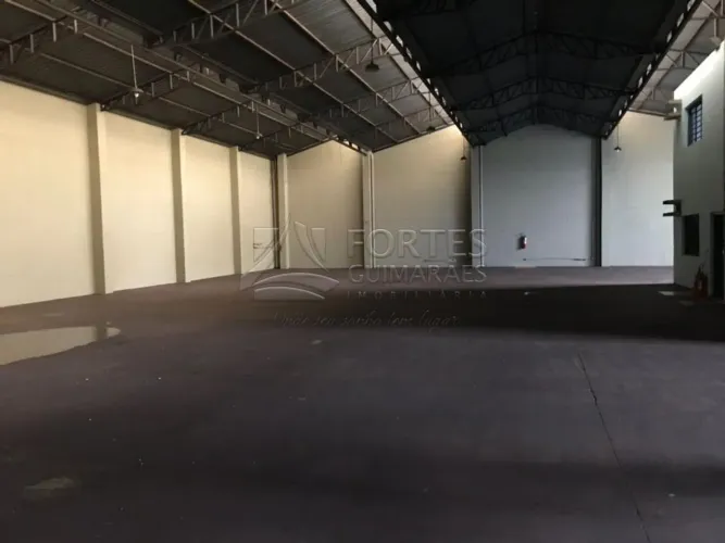 Salão Comercial De Esquina 1421m² sendo salão principal em vão livre com pé direito de 6,5