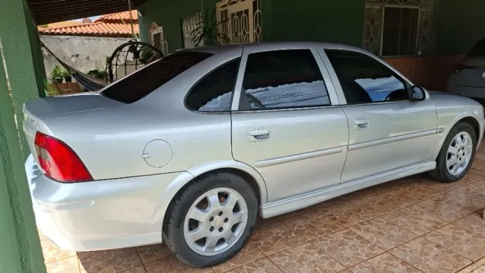 Chevrolet Vectra CD 2.2 16V / 2.0 16V Mec./aut. 2003