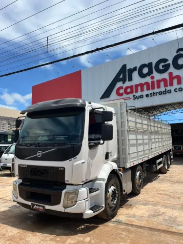 VOLVO VM 330 8x2 2p (diesel) (E5)
