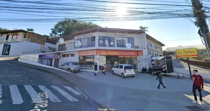 Alugo Sala Comercial Blumenau (30m²)Bairro Esc. Agricola