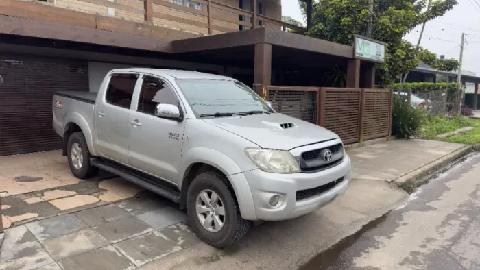 Toyota Hilux CD SRV D4-d 4X4 3.0 TDI Diesel AUT 2011