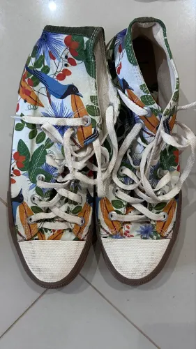 Tênis Estampado Cano Alto