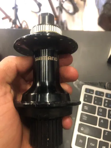 Cubo Traseiro Shimano Boost 