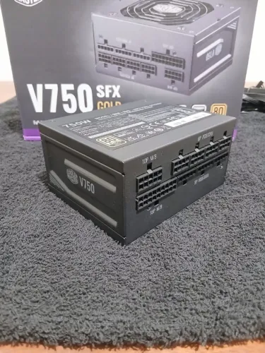 Fonte Cooler Master V750 SFX Gold + cabo 12VHPWR 600W