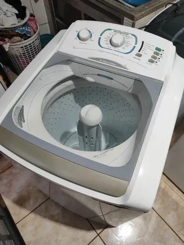 Máquina de Lavar Electrolux 15kg.