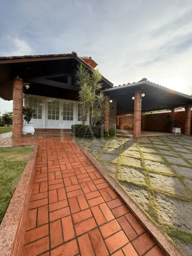 Casa à venda com Energia Solar, Piscina Aquecida e Lazer Completo Condomínio Jardim Lerm