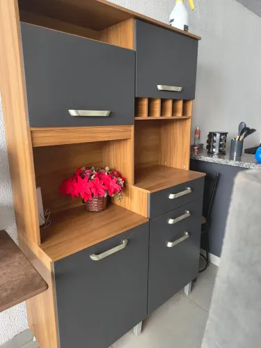 Vende se armárioda marca nesher 