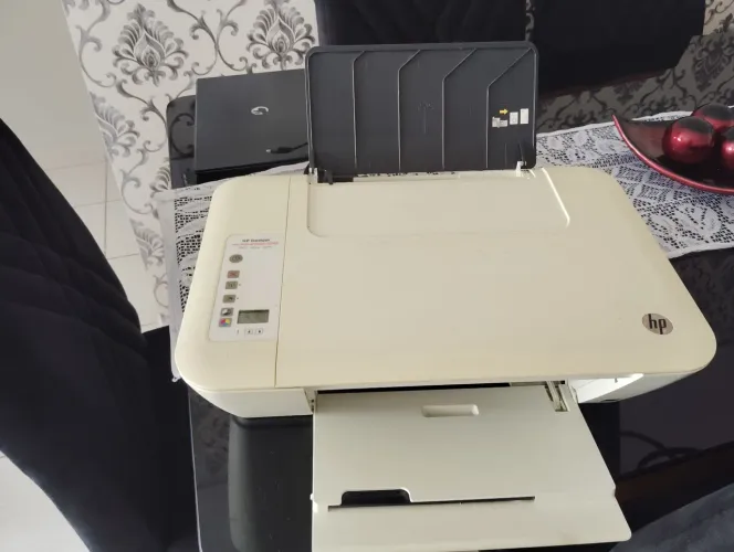 DESAPEGO Impressora HP deskjet 2546 usada