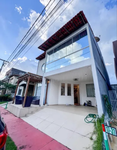Casa em condomínio, 4 quartos, 3 suítes, 360 m², 2 vagas no Coqueiro em Ananindeua