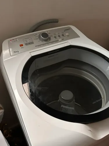 Máquina de lavar roupas Brastemp modelo BWH15AB
