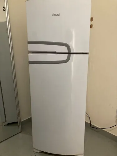 Geladeira Consul 340 litros. Fronteira free, dúplex brancaprateleiras a altura flex Branca