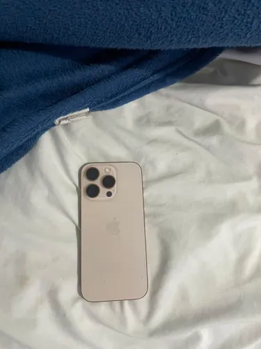 iPhone 16 pro 128 gb 