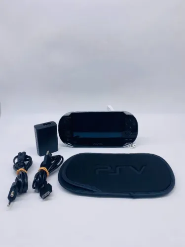 PS Vita PCH - 1001 Preto Usado Com Case