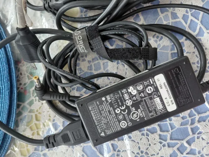Fonte carregador para notebook