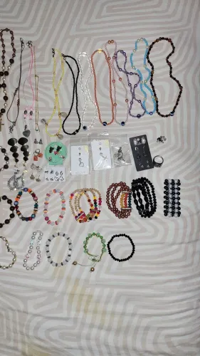 Kit joias todo ele e Sapatilha Nova número 37 por 150 reais 15