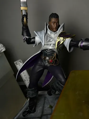 Figure Lucian league of legends escala 1:6