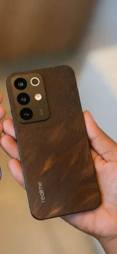 Vendo celular Realme C85 Novo