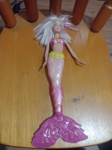 Boneca barbie sereia 