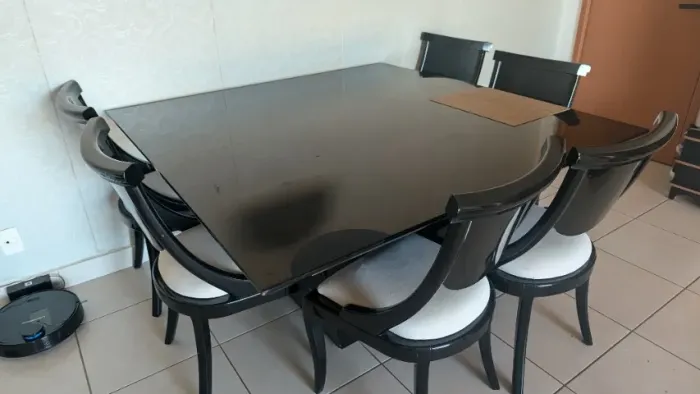 Conjunto Mesa de Jantar Quadrada 1,50m x 1,50m + 6 Cadeiras Estofadas