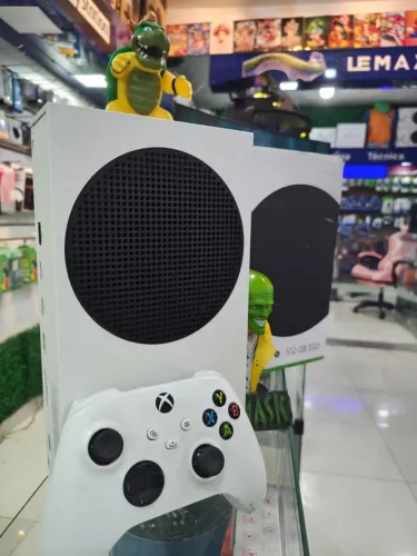Xbox series S + 1 ano de garantia + Loja Fisica 