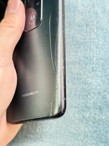 Motorola One Zoom usado