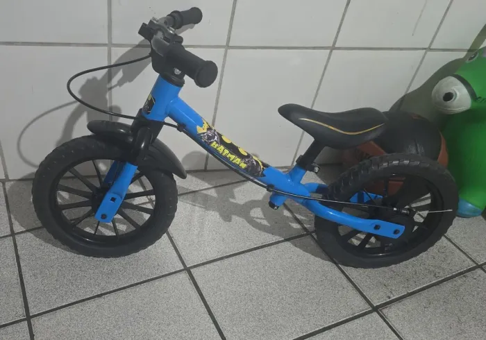 Bicicleta de equilíbrio nova