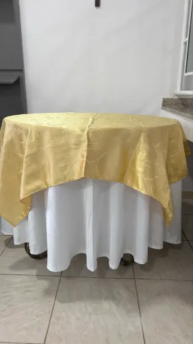 Toalha de Mesa 1,40x1,40 - Linda e Elegante