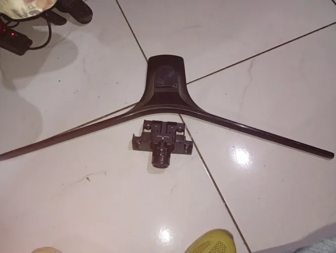Pé base tv Sansung UN55MU6300AG