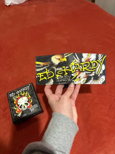 Carteira Es Hardy