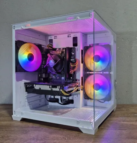 C GAMER RYZEN CORE I7 8700/ 16GB DDR4/ RX 580 8GB/ SSD 256GB 12X NO