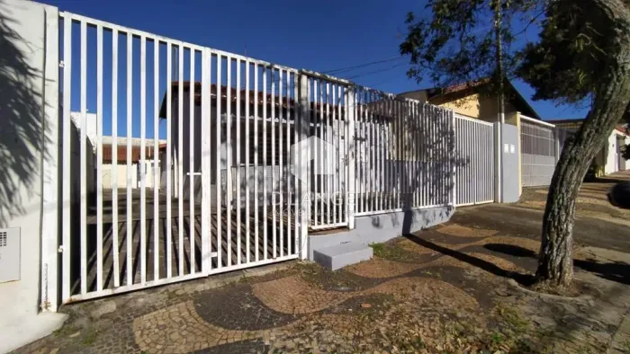 Casa de fundos para locação no bairro Jardim Nossa Senhora Auxiliadora em Campinas - SP