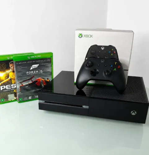 Xbox One 500gb - 1 Controle, 2 jogos