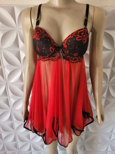 Camisola de tule e renda tamanho M