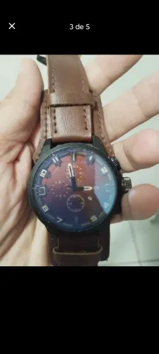 Relógio curren 35,00 ( precisa trocar pilha)