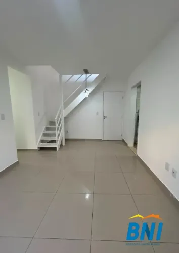 Duplex para aluguel possui 163 metros quadrados com 3 quartos