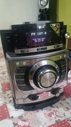 Míni sistem cm 9520 pra peças ou concerto