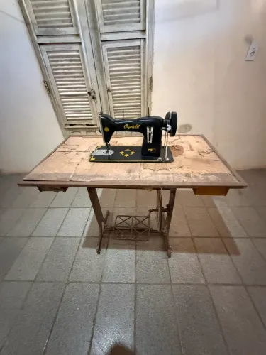 Máquina de costura