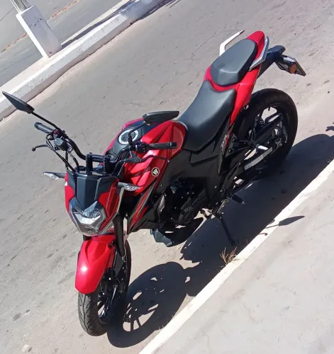 Vendo moto muito nova