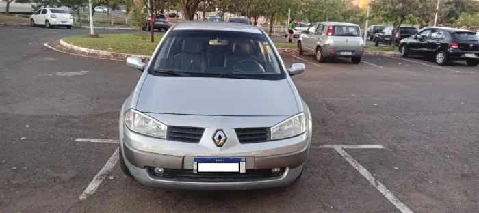 Renault Megane Sedan Dynamique Hi-flex 1.6 16V 2007