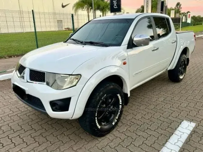 Mitsubishi L200 Triton HPE 3.2 CD TB Int.diesel AUT 2012