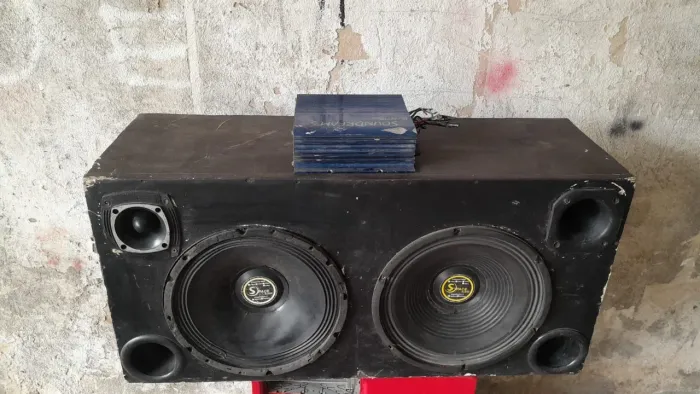Vendo caixa alto falante de 12 + modulo