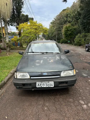 Ford Royale GL 1.8/1.8i 2P E 4P (álcool) 1994