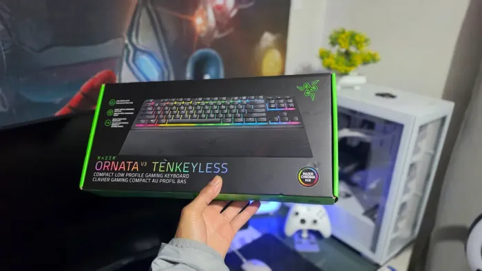 Teclado Razer Ornata V3 Low-Profile RGB (LACRADO)