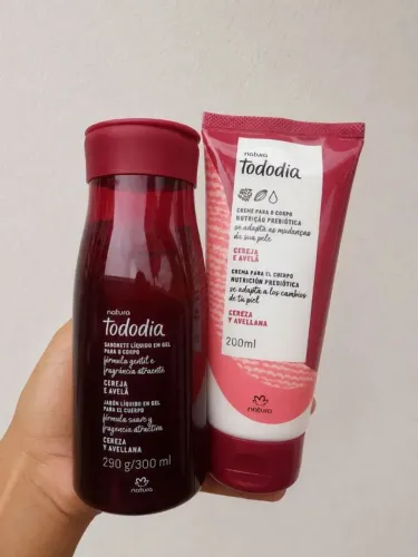 Sabonete líquido esfoliante Natura Tododia
