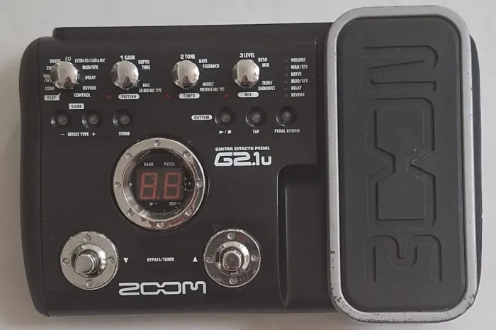 Pedaleira Zoom G2.1u - Processador de Multiefeitos