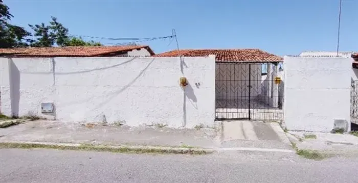 CASA PARA ALUGUEL COM 02 QUARTOS -GARAGEM - PACATUBA/CE