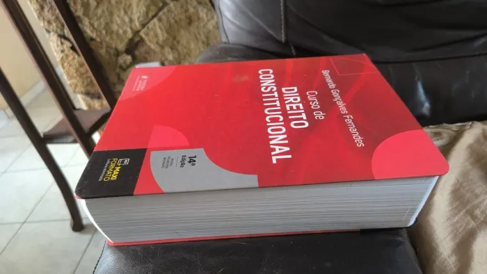 Vendo livros de direito