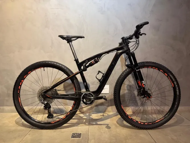 BICICLETA SENSE INVICTUS CARBON TAM M