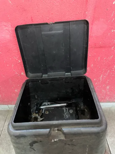Baú de moto 